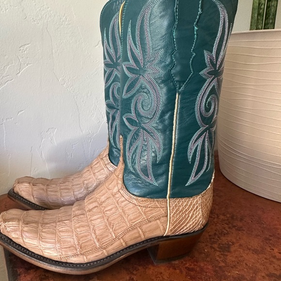 Lucchese Womens Caiman Cowboy Boots - Picture 2 of 8
